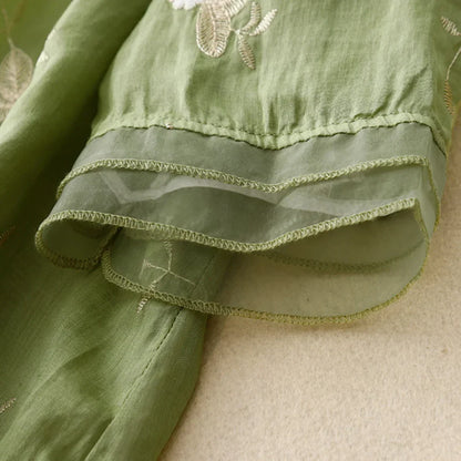 Laurienne™ | Geborduurde blouse