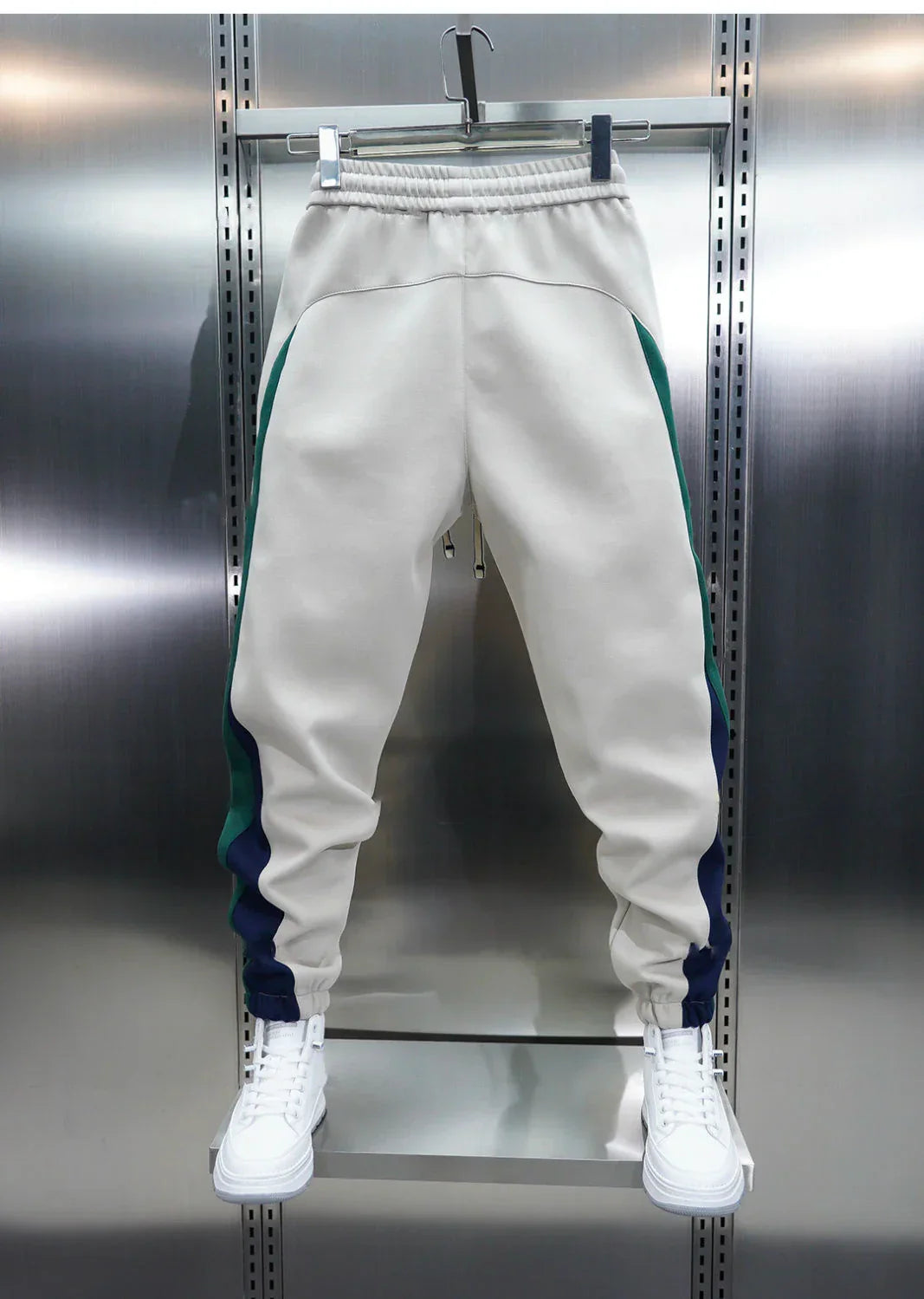Van Der Waal Mode™ | Trendy broek met contrasterende strepen