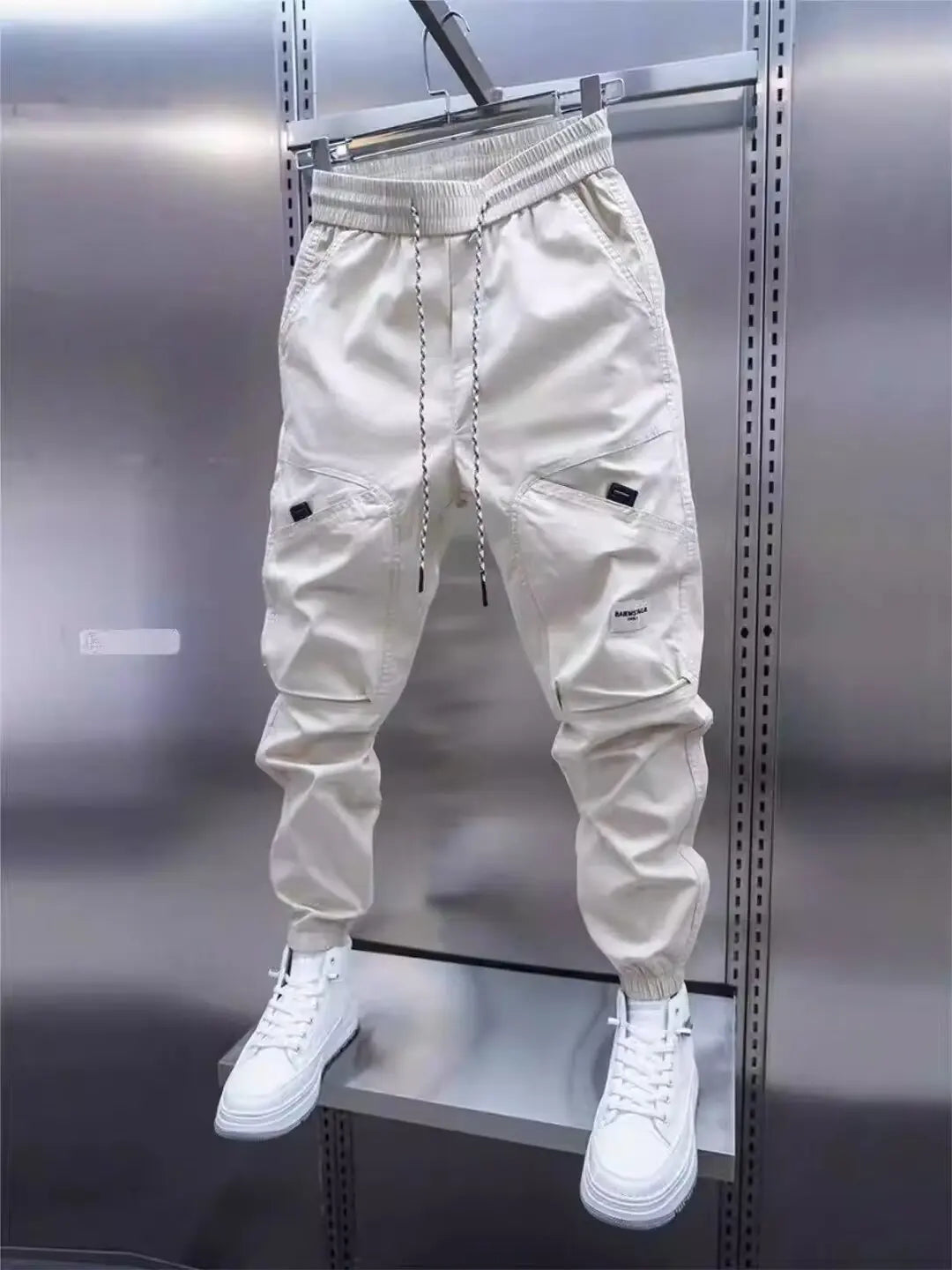 Van Der Waal Mode™ | Sportbroek met details