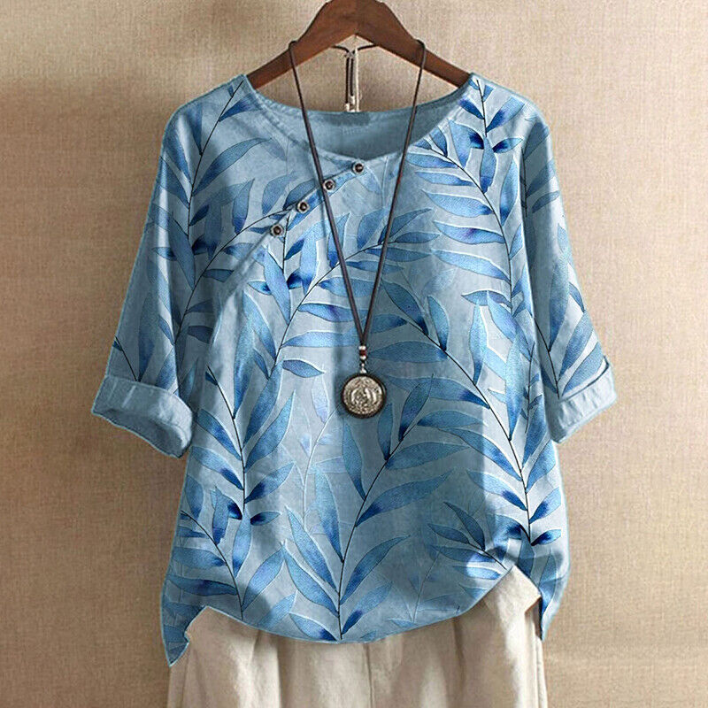 Claudine – Blouse met bladprint en knoopdetail